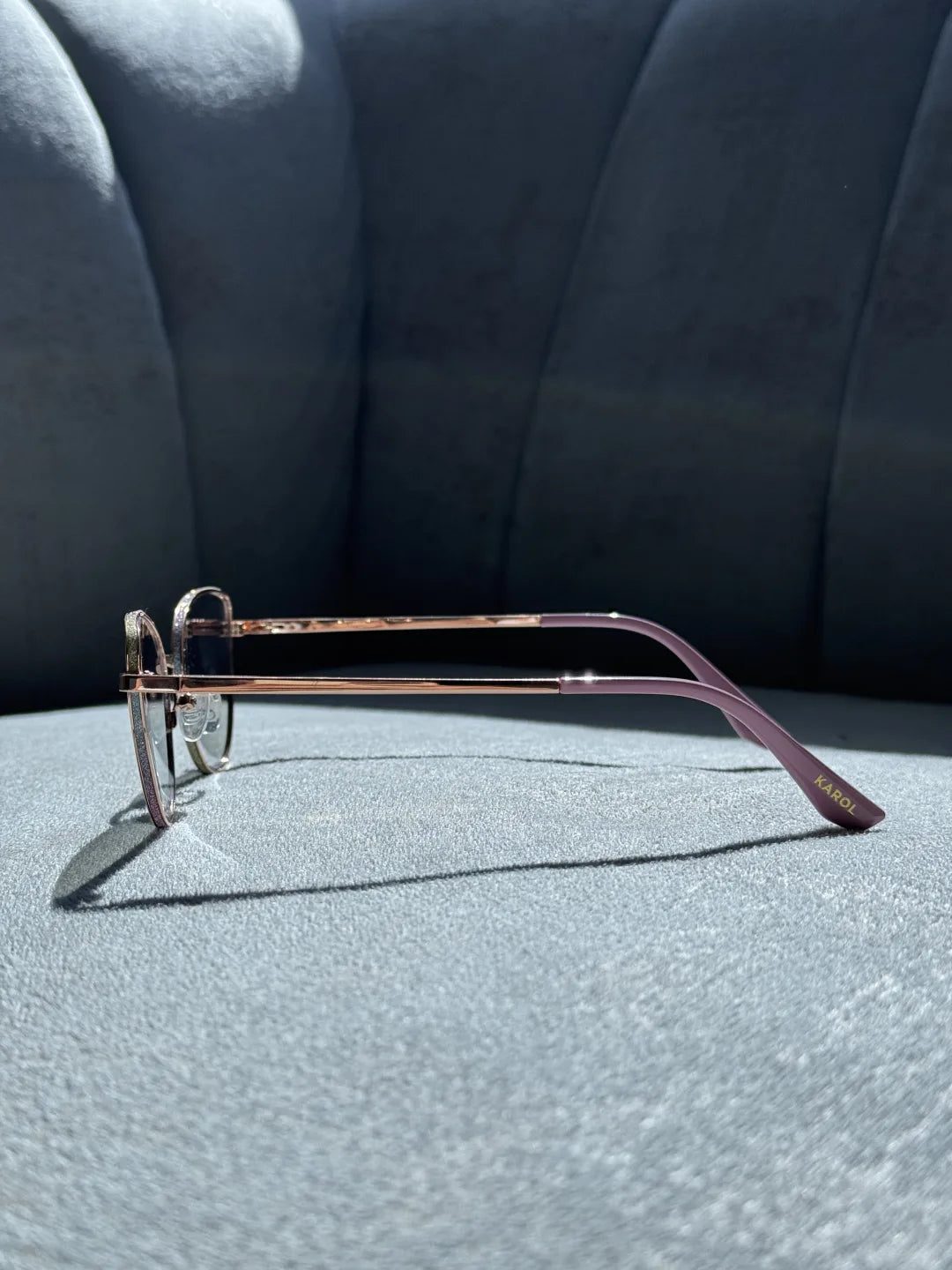 MUÑECA — Gafas Fotocromáticas con Detalle Escarchado · Karol Eyewear