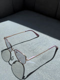 MUÑECA — Gafas Fotocromáticas con Detalle Escarchado · Karol Eyewear
